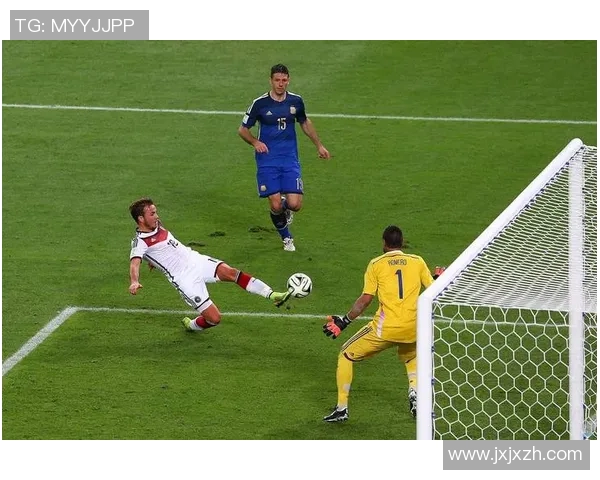 足球巨星如何在激烈赛场中得到全面保护保障健康与职业生涯